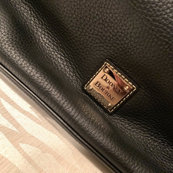 Dooney & Burke shoulder bag - Picture 2 of 7
